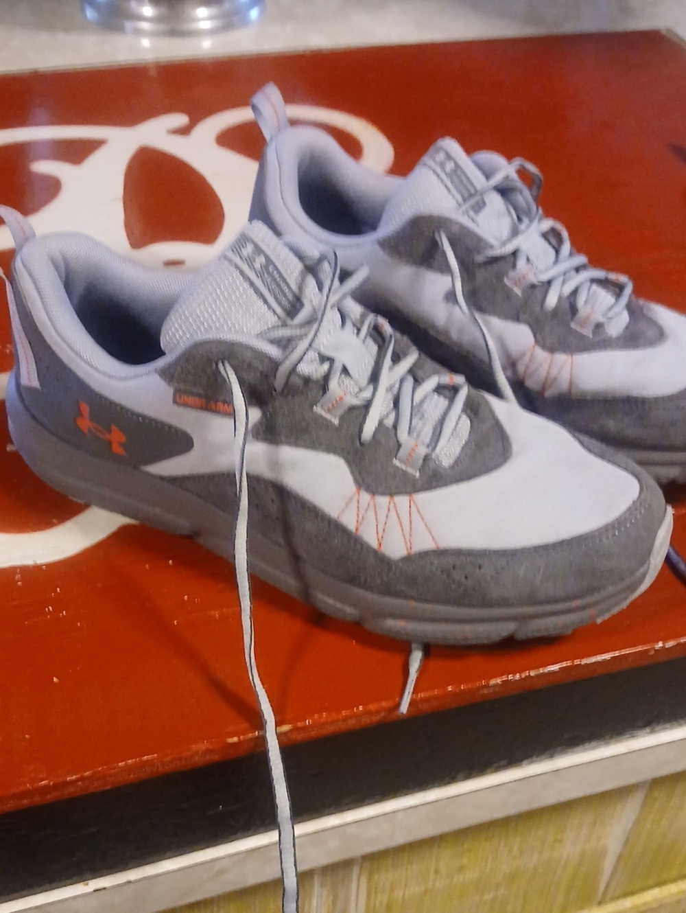 Mens Size 11 Under Armour Charged Verssert  Running Shoes